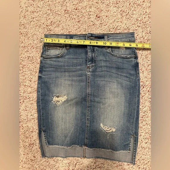 Kut from the Kloth Blue Distressed Denium Skirt - Picture 4 of 6